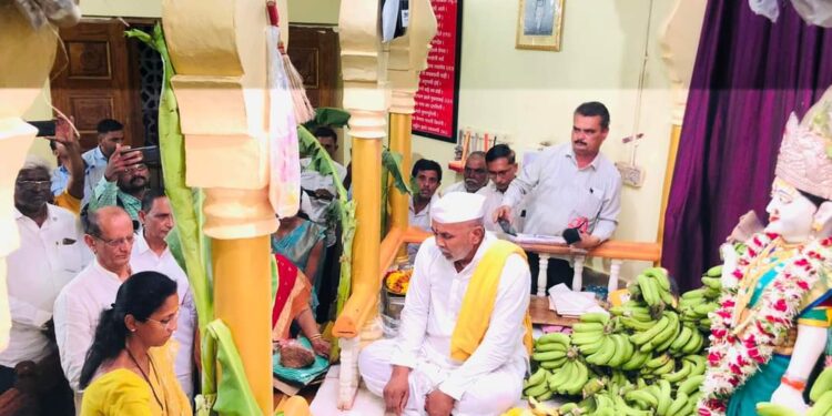 खासदार सुप्रियाताई सुळे यांनी घेतले आदिशक्ती संत मुक्ताई चे दर्शन