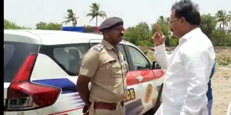 महामार्गावर कुठलेही स्पीड नियंत्रणाचे सूचना फलक न लावता स्पीड कॅमेऱ्यात अवैधरित्या वाहनांच्या गतीची नोंद व दंडाची वसुली !