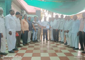 मुक्ताईनगर येथे मल्टी पर्पज सभागृह मिळावे मराठा समाजा च्या वतीने आमदार चंद्रकांत पाटील यांच्याकडे मागणी 