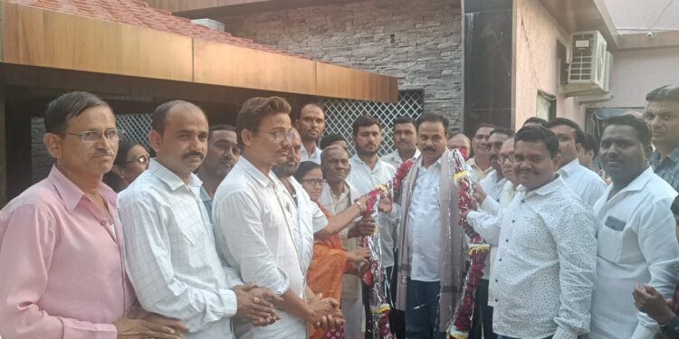 बोदवड तालुका तेली समजातर्फे आमदार चंद्रकांत पाटील यांचा जाहीर सत्कार !