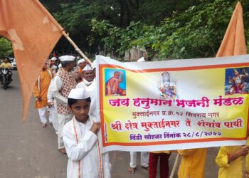 शेगाव नगरीत आदिशक्ति मुक्ताईच्या नाम गजरात भाविक दाखल 