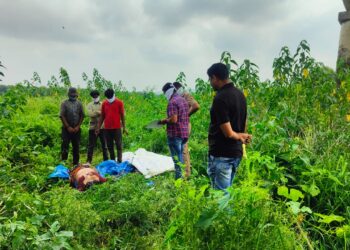 धक्कादायक : महिलेचा खून करून एका पिशवीत कोंबून पुलाखाली टाकले ! 