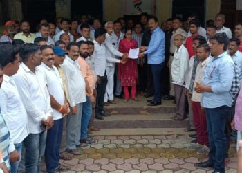 मराठा समाजाविषयी आक्षेपार्ह ऑडियो क्लिप, LCB चे निरीक्षक बकालेला तात्काळ बडतर्फ करा – मुक्ताईनगर मराठा समाज आक्रमक