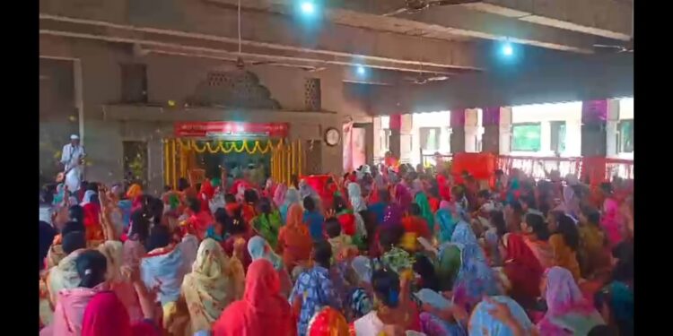 आदिशक्ति संत मुक्ताई साहेबांचा घटस्थापना दिनी मोठ्या उत्साहात पारायण व पुष्पवृष्टीने साजरा झाला जन्मोत्सव !