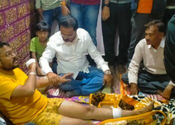 नरवेल ता.मुक्ताईनगर येथील सोन्या चांदीच्या व्यापाऱ्यावर धाडसी दरोडा !