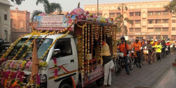 संत नामदेव महाराज रथ यात्रा आज महाराष्ट्रात दाखल