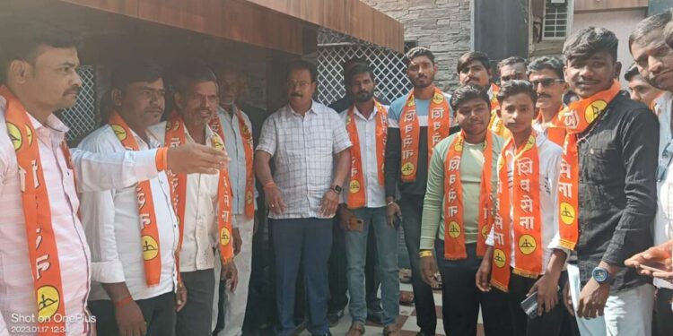 धानोरी ता. बोदवड येथील शेकडो कार्यकर्त्यांचा आमदार चंद्रकांत पाटील यांच्या हस्ते शिवसेनेत जाहीर प्रवेश !