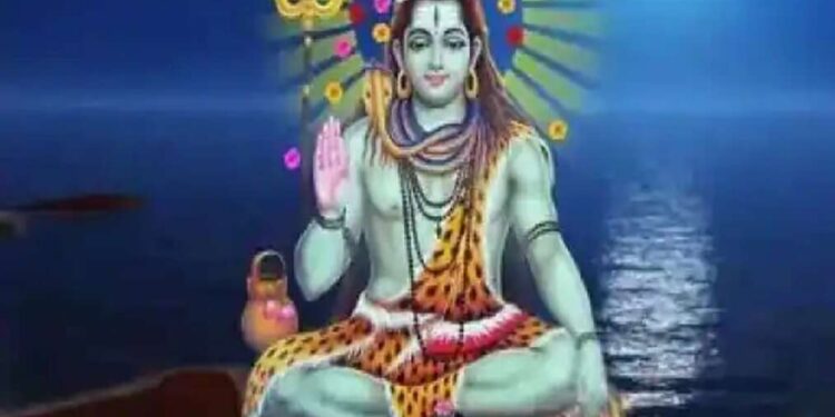 Somvar Che Upay : मनोकामना पुर्तीसाठी सोमवारी करा ‘हे’ उपाय, भगवान शंकराची लाभेल कृपा