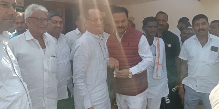 संत मुक्ताईनगर येथे मकर संक्रांतीनिमित्त दिसून आला, राजकीय व सामाजिक गोडवा !