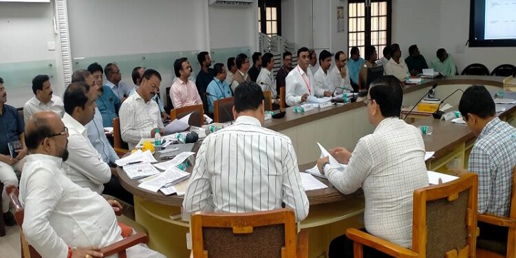 Muktainagar News : मुक्ताईनगर मतदार संघाच्या विकासासंदर्भात उपमुख्यमंत्री ना.देवेंद्र फडणवीस आणि आमदार चंद्रकांत पाटील यांच्यात व्हिडीओ कॉन्फरन्सद्वारे चर्चा