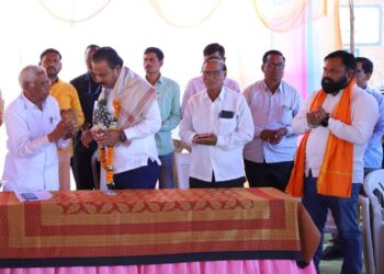 ज्ञानपूर्णा विद्यालयात निरोप समारंभ विद्यार्थ्यांनी व्यक्त केले शाळेसंदर्भात ऋण