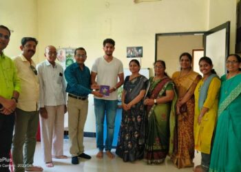 मुक्ताईनगरचा सनी बढे उच्च शिक्षणासाठी 20 ऑगस्ट रोजी नेदरलँड ला जाणार !