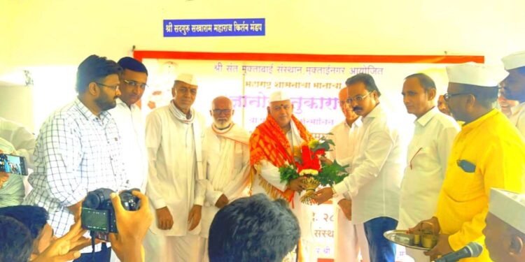 संत मुक्ताई दरबारात, संजय महाराज पाचपोर यांचा भव्य सत्कार सोहळा संपन्न !