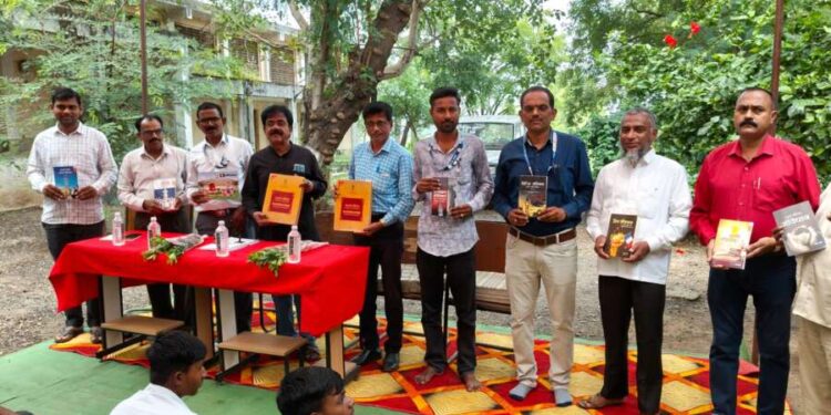 जगातील सर्वात सुंदर व आदर्श राज्यघटना म्हणजे भारतीय संविधान ; संविधानानेच देशाची प्रगती– ॲड.मनोहर खैरनार