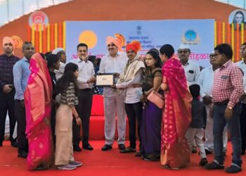 योगेश माणिकराव घाटे पाटील यांना 2022-23 चा आदर्श ग्रामसेवक पुरस्कार