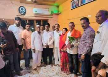 मुक्ताईनगर तालुका मराठा समाजा कडुन ग्रामसेवक योगेश घाटे यांचा सत्कार सोहळा संपन्न