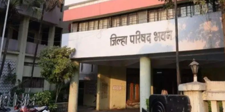 मोठी बातमी : जळगाव जिल्ह्यात २५० ग्रामसेवकांवर निलंबनाची टांगती तलवार!