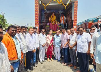 जिजाऊ रथ यात्रेचे मुक्ताईनगरमध्ये भव्य स्वागत : घोषणांनी आसमंत दणाणला, शिवप्रेमींनी राजमातांना दिला मुजरा
