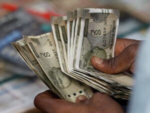 2100_Rupees_to_Women__1740669779473_1745287079020