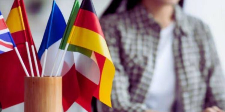 अल्पसंख्यांक समुहातील विद्यार्थ्यांना परदेश शिक्षणाची संधी