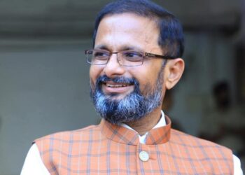 “शिंदे गटाच्या खासदारावर अभिनंदनाचा वर्षाव का होतोय? कारणच असंय खास!”