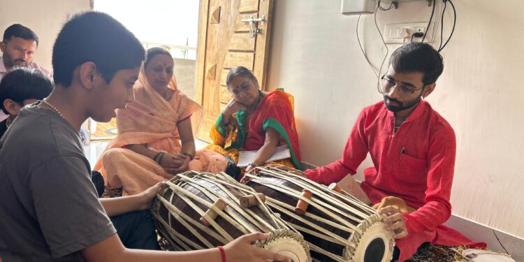 ЁЯОЙ “рдирд╛рджрдмреНрд░рд╣реНрдорд╛рдЪреНрдпрд╛ рдпрд╛рддреНрд░реЗрд▓рд╛ рдореБрдХреНрддрд╛рдИрдирдЧрд░рд╛рддреВрди рдирд╡рд╛ рд╕реБрд░ тАУ ‘рддрд╛рд▓рдирд┐рддрд▓ рдкрдЦрд╡рд╛рдЬ рдирд╛рджрд╡рд┐рджреНрдпрд╛рдордВрджрд┐рд░’ рдЪреЗ рднрд╡реНрдп рдЙрджреНрдШрд╛рдЯрди!” ЁЯО╢