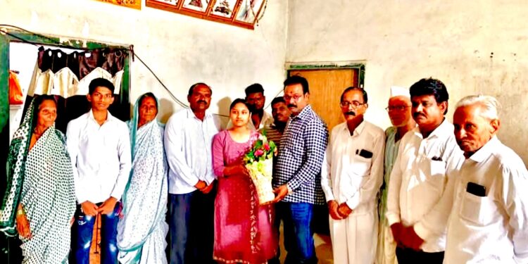 ЁЯПЖ “рдЦрд╛рдордЦреЗрдбрд╛ рддрд╛.рдореБрдХреНрддрд╛рдИрдирдЧрд░рдЪреА рд╡реИрджреНрдпрдХреАрдп рдХреНрд╖реЗрддреНрд░рд╛рдд рдЭреЗрдк тАФ рдХреБ. рд╣реЗрдорд╛рдВрдЧреА рдкрд╛рдЯреАрд▓ NEET рдкрд░реАрдХреНрд╖реЗрдд рдЙрддреНрддреБрдВрдЧ рдпрд╢!” рдЖ.рдЪрдВрджреНрд░рдХрд╛рдВрдд рдкрд╛рдЯрд▓рд╛рдВрдиреА рдХреЗрд▓реЗ рд╡рд┐рд╢реЗрд╖ рдЕрднрд┐рдирдВрджрди !