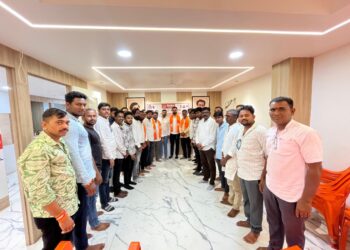 जळगावात शिवसेनेच्या सोशल मीडिया पदाधिकारी मुलाखती उत्साहात पार; सोशल मिडिया टीमला मिळाली राज्यातील पहिली कॅबीन